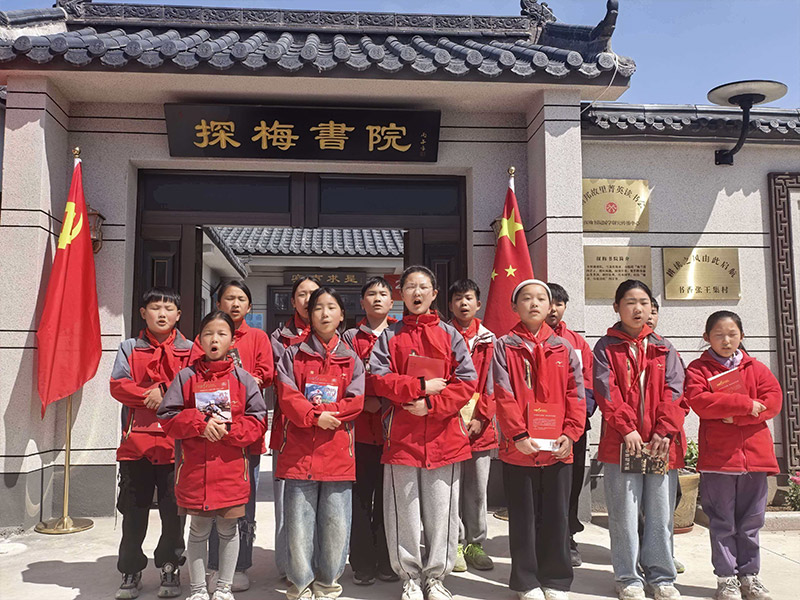 丰县王沟镇单楼小学师生与张王集村民互动交流