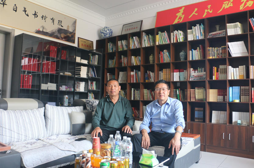 向有大爱的张建伟学习
