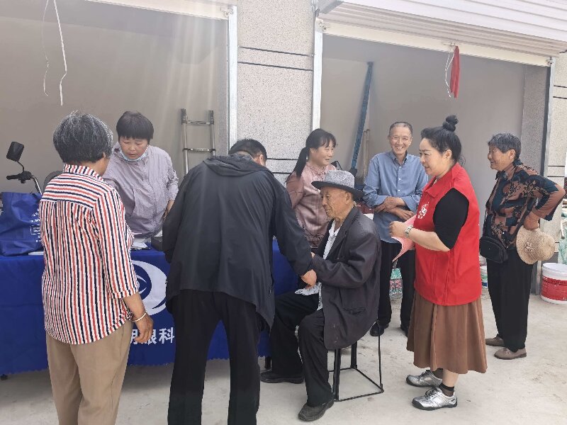向徐州市丰县献血志愿红慈善义工队致敬