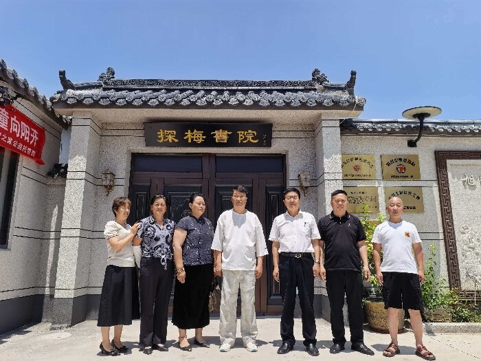 猎鹰救援队再次支持探梅书院公益活动