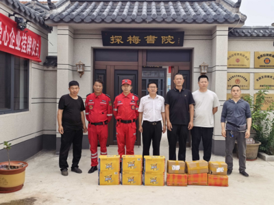 爱心人士李长旺邓宝军支助暑假第二课堂